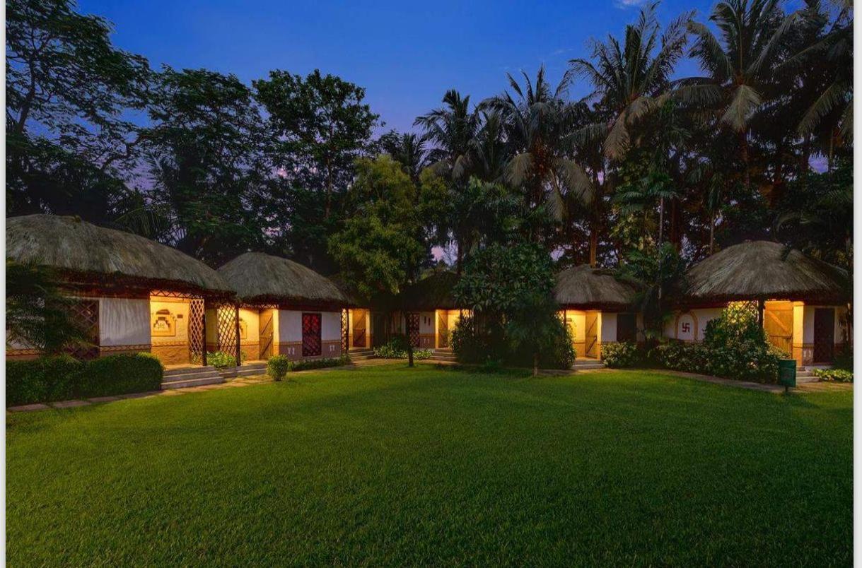 Ibiza The Fern Resort & Spa, Kolkata Bagian luar foto