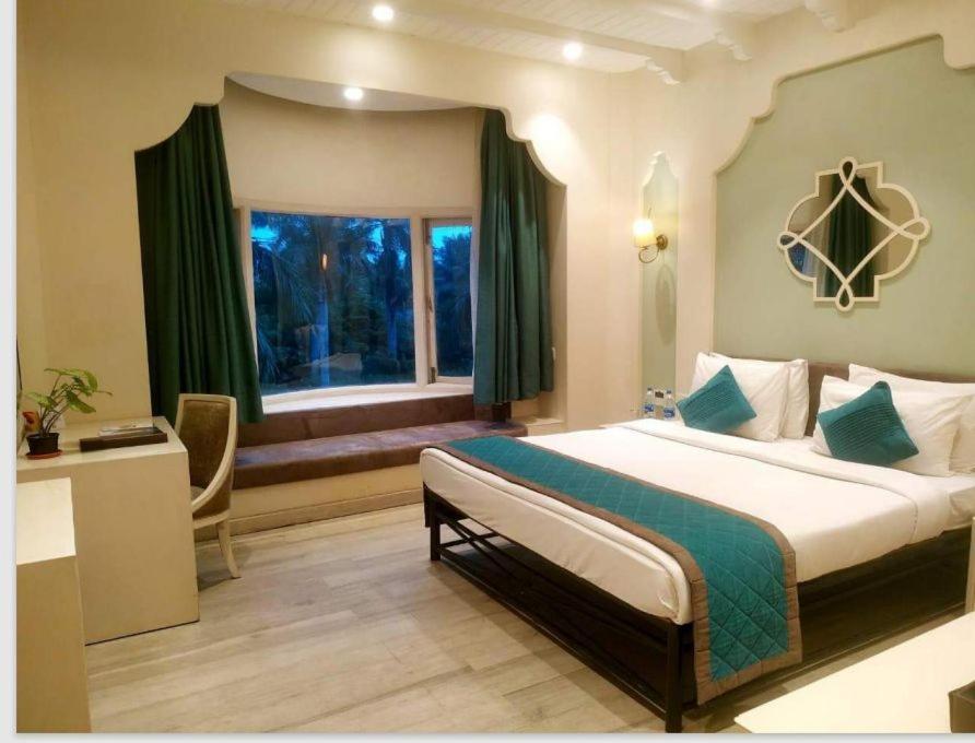 Ibiza The Fern Resort & Spa, Kolkata Bagian luar foto