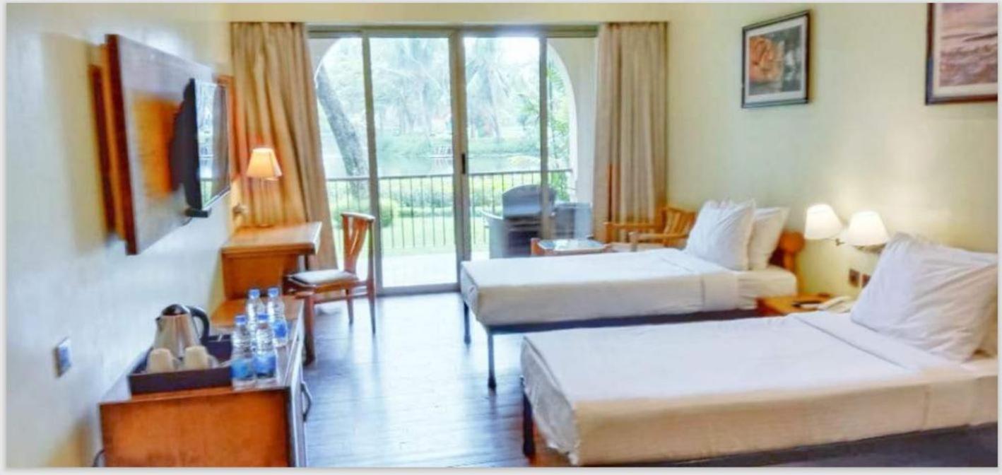 Ibiza The Fern Resort & Spa, Kolkata Bagian luar foto