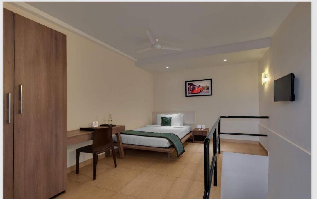 Ibiza The Fern Resort & Spa, Kolkata Bagian luar foto