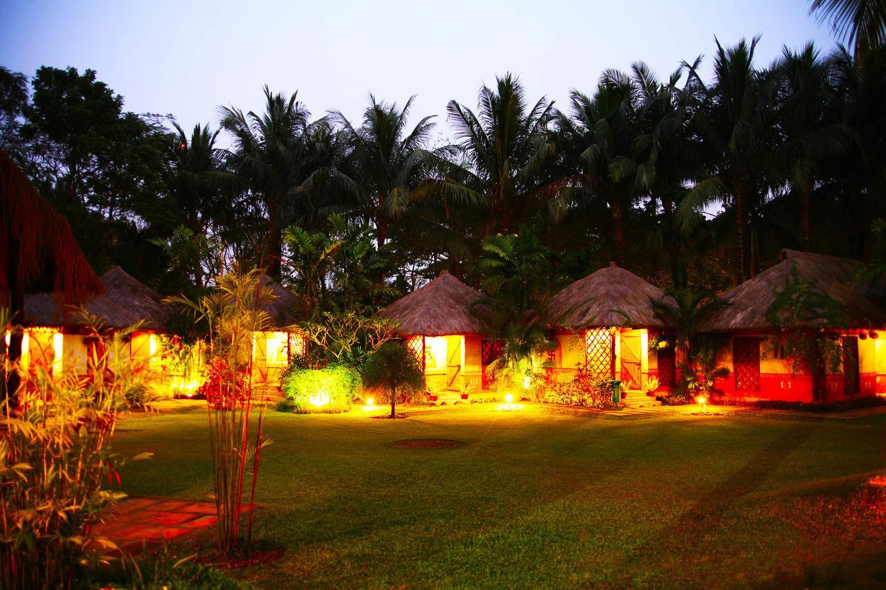 Ibiza The Fern Resort & Spa, Kolkata Bagian luar foto