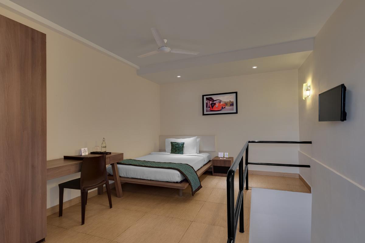 Ibiza The Fern Resort & Spa, Kolkata Bagian luar foto